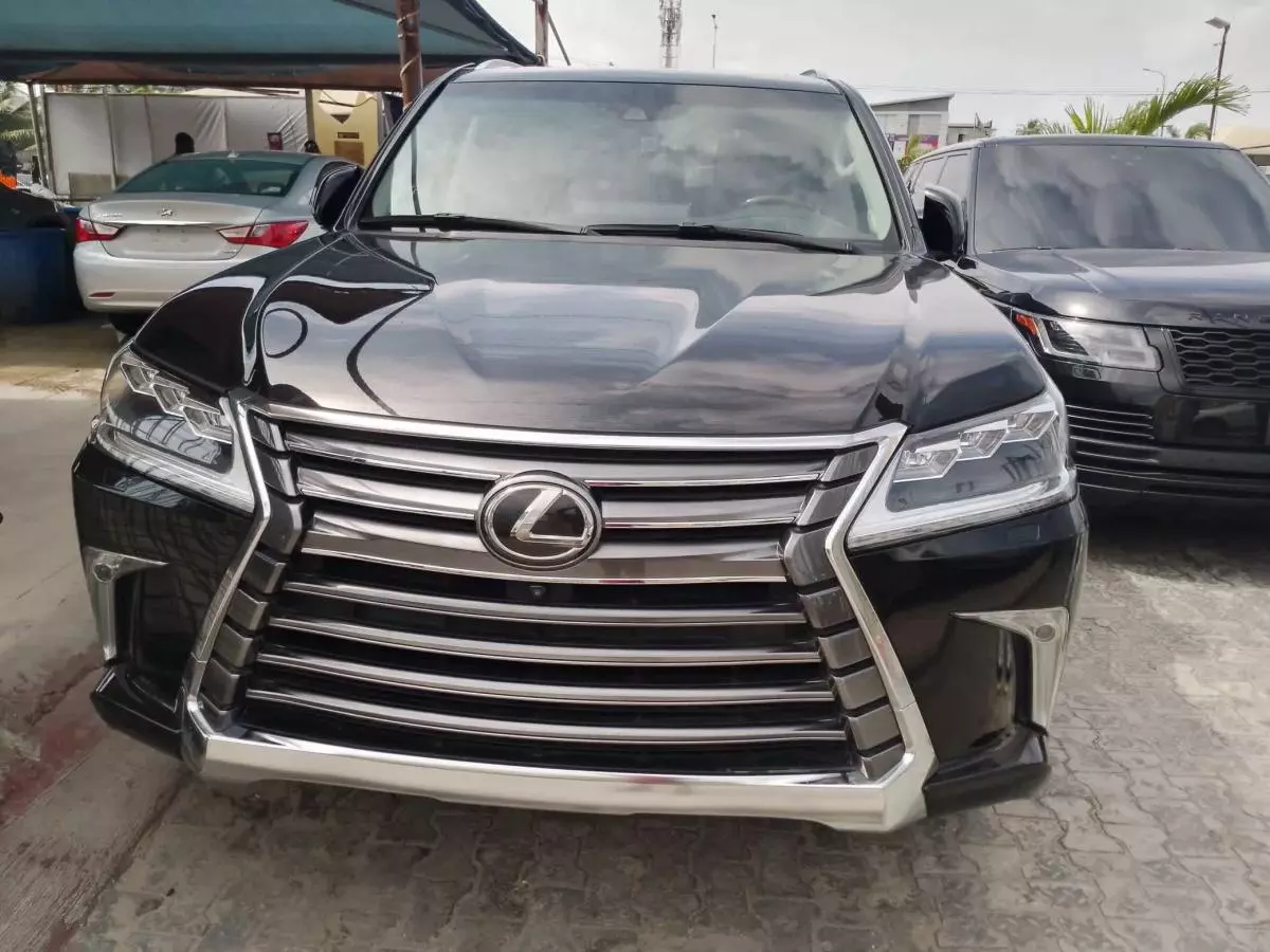 Lexus LX 570   - 2020