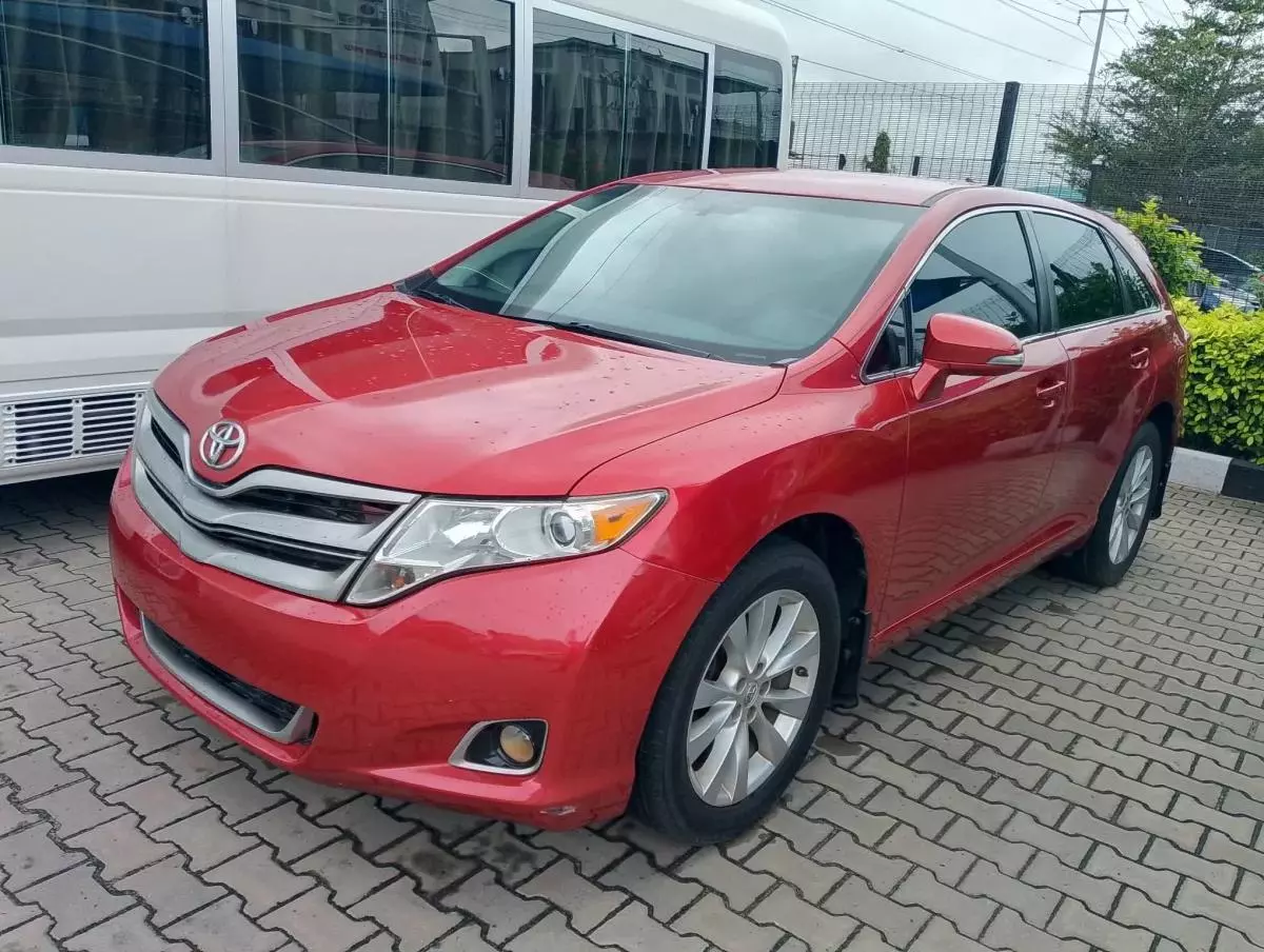 Toyota Venza   - 2014