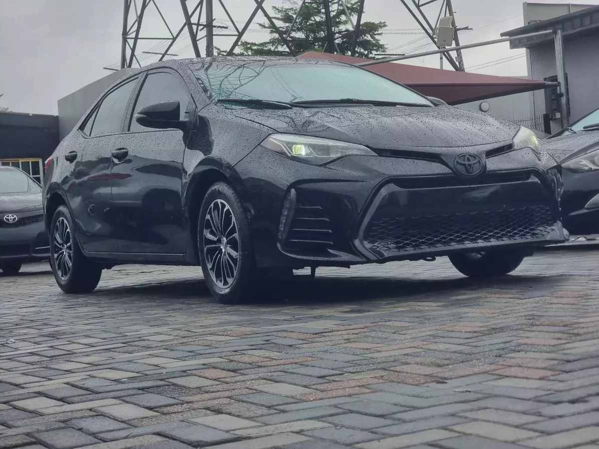 Toyota Corolla   - 2015