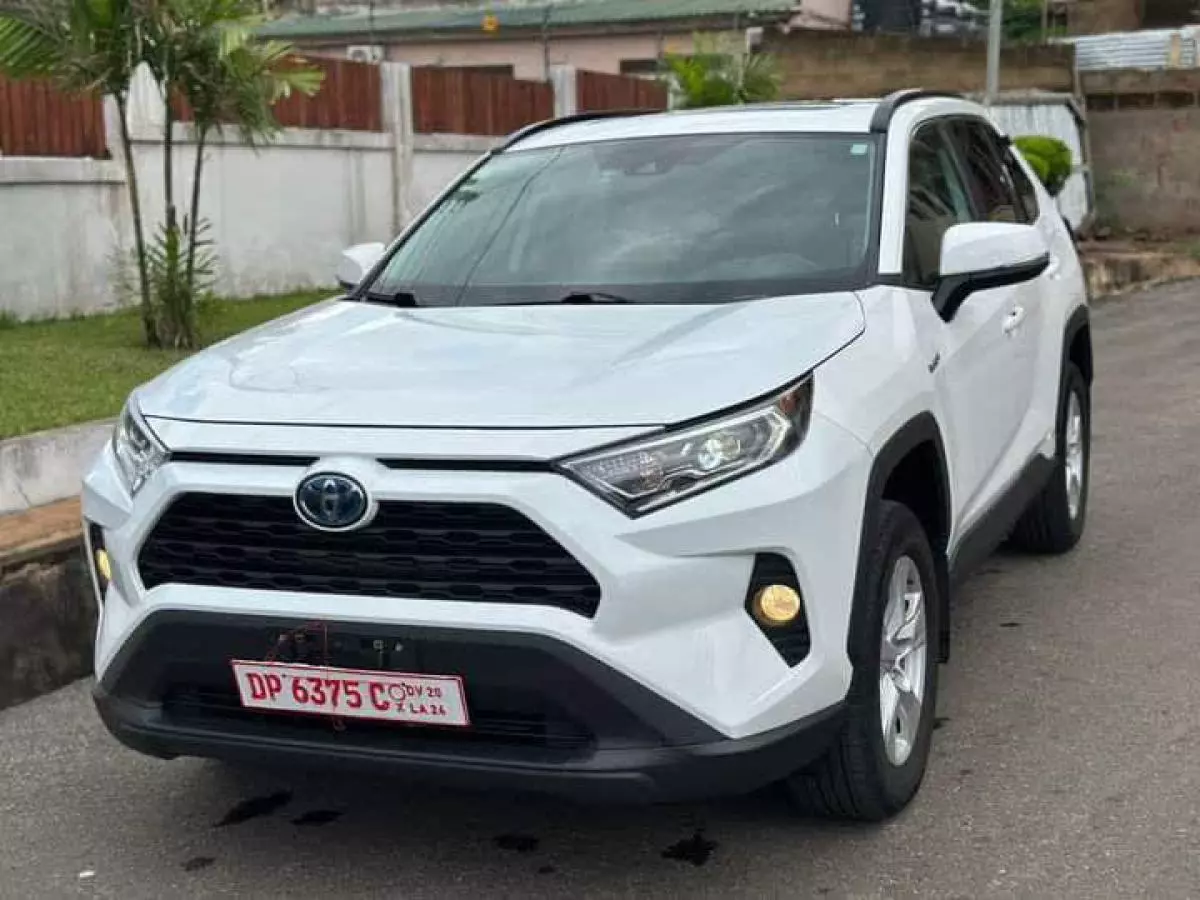 Toyota RAV 4   - 2021