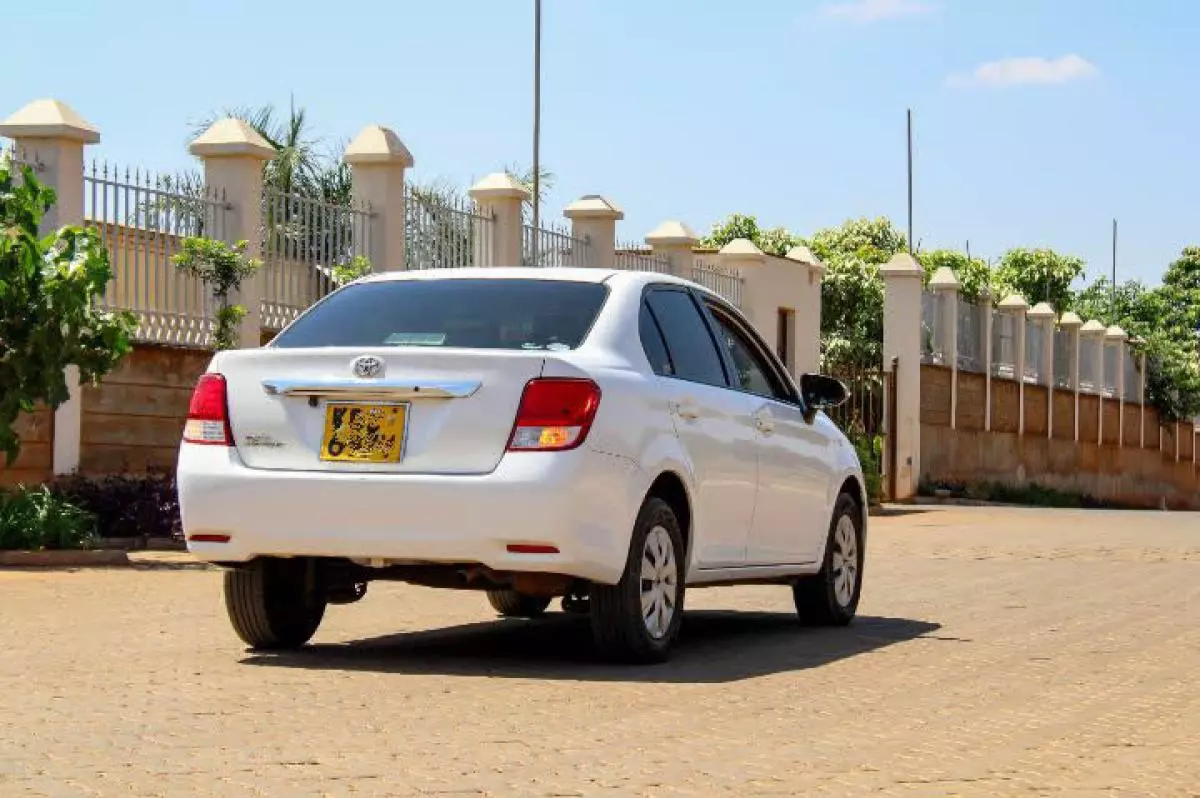 Toyota Axio    - 2014