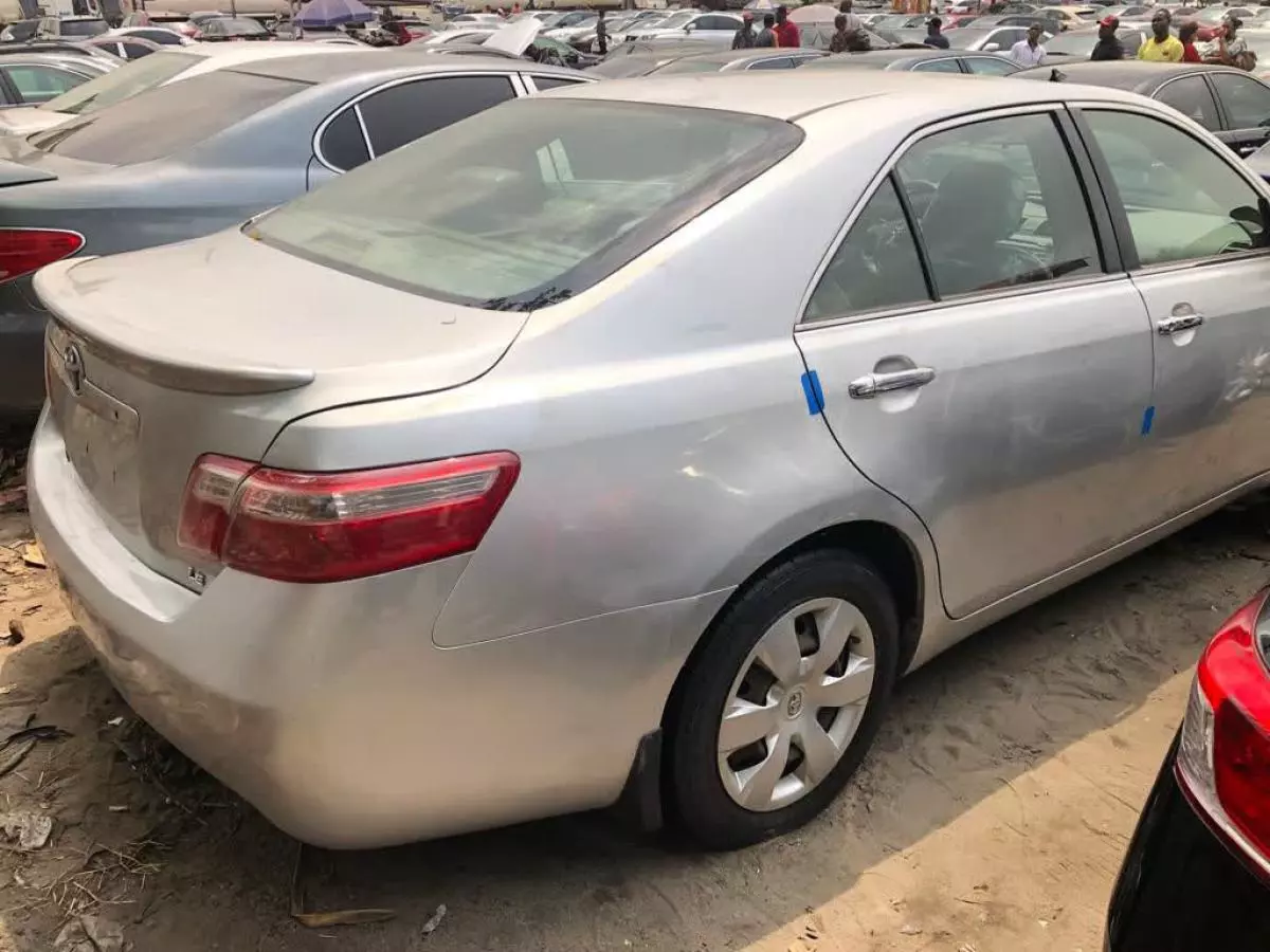 Toyota Camry - 2007