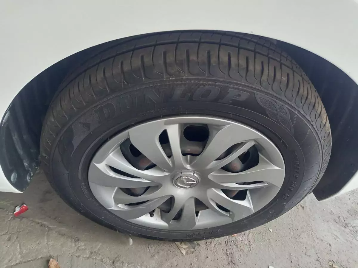 Mazda Demio - 2015