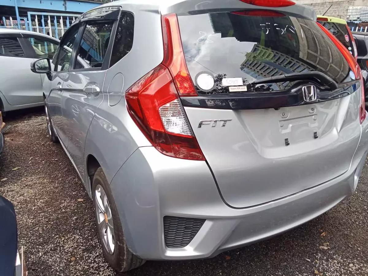 Honda Fit   - 2017