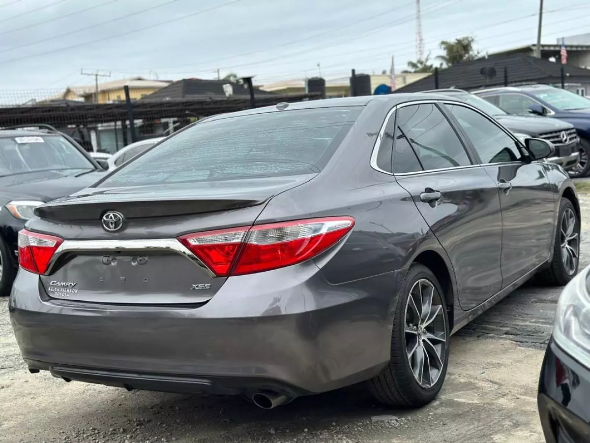 Toyota Camry   - 2015