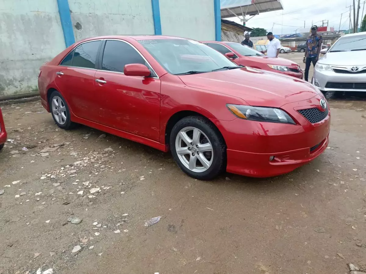 Toyota Camry   - 2007