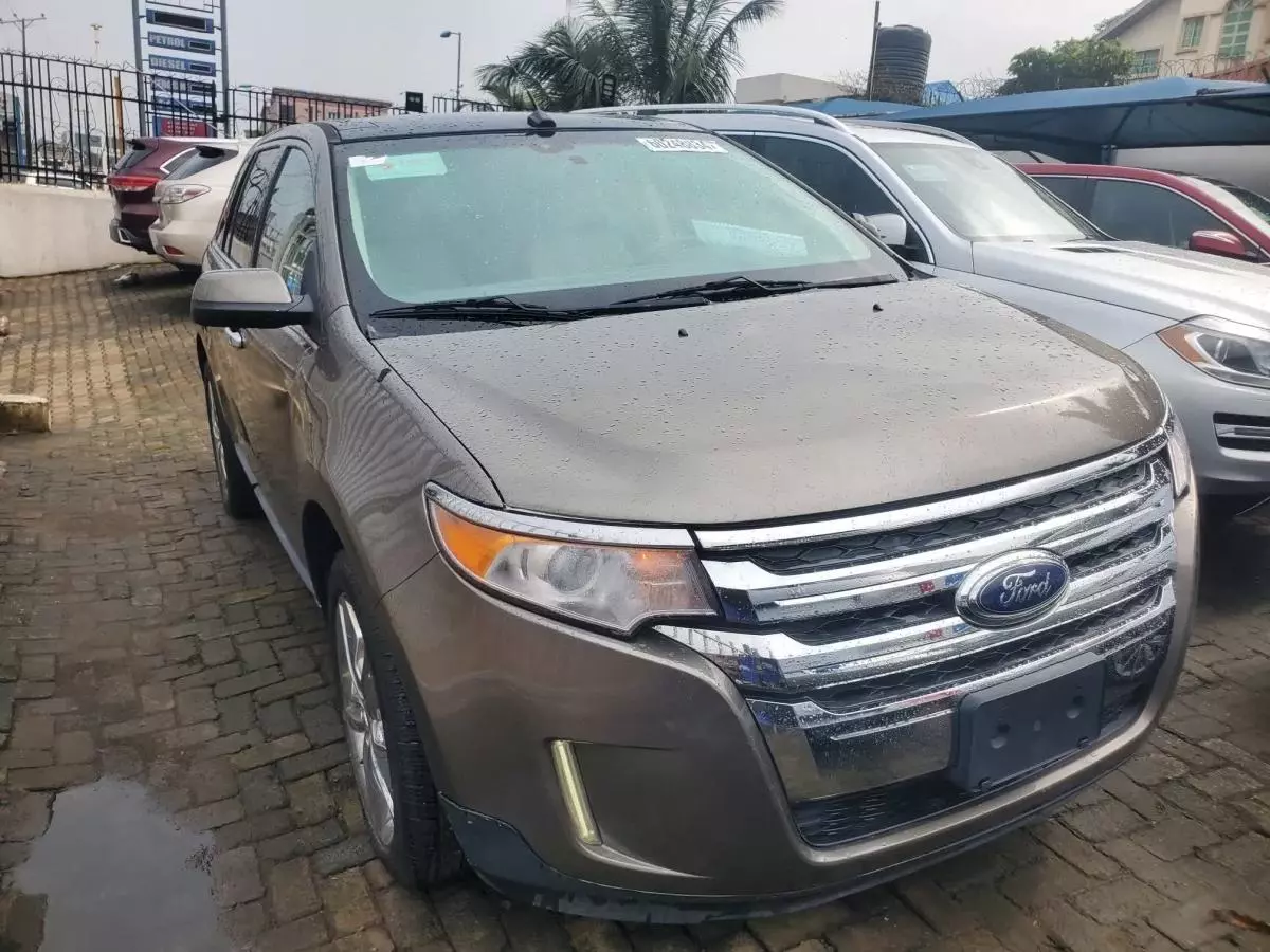 Ford Edge   - 2013