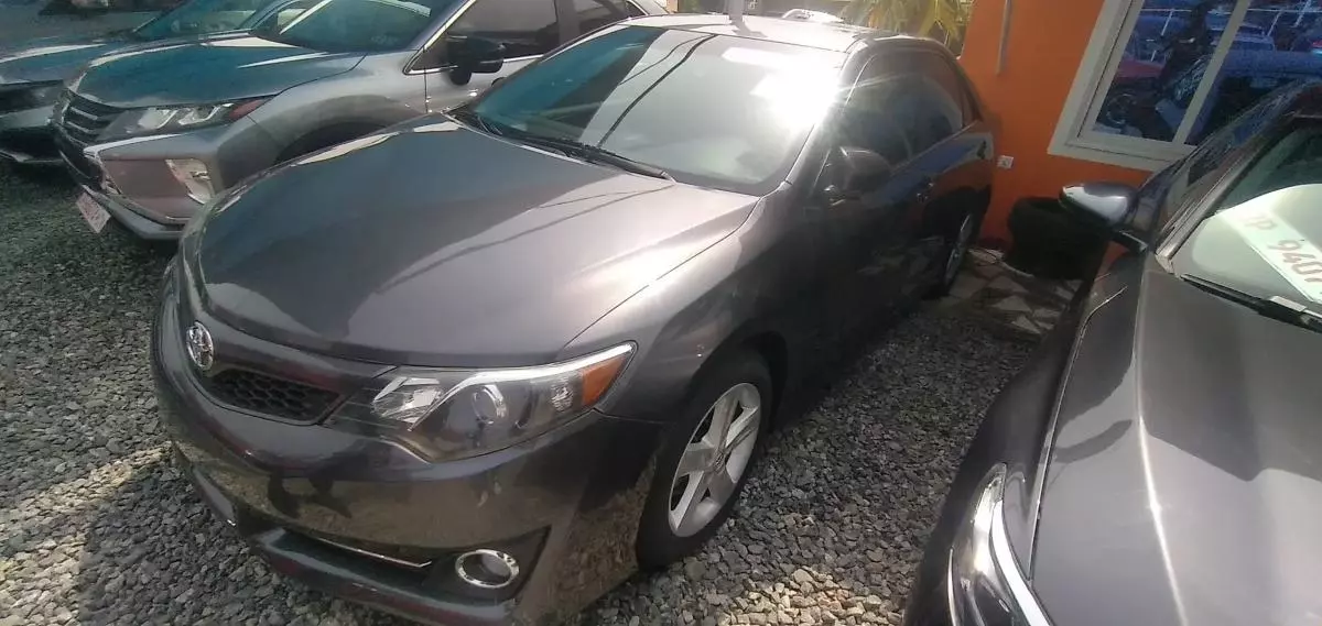 Toyota Camry - 2014