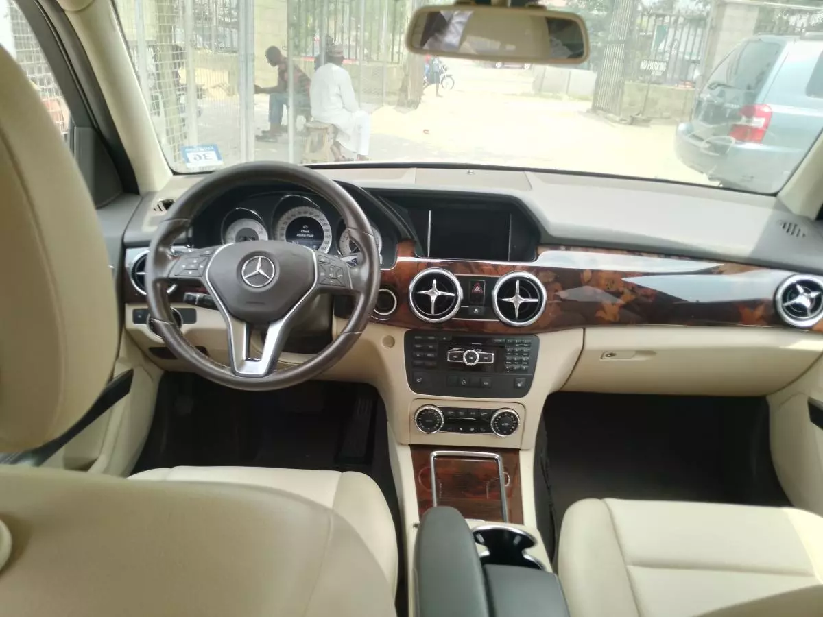 Mercedes-Benz GLK 350   - 2014