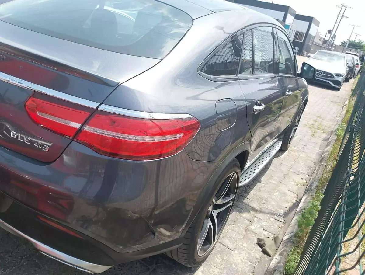 Mercedes-Benz GLE 43 AMG   - 2016