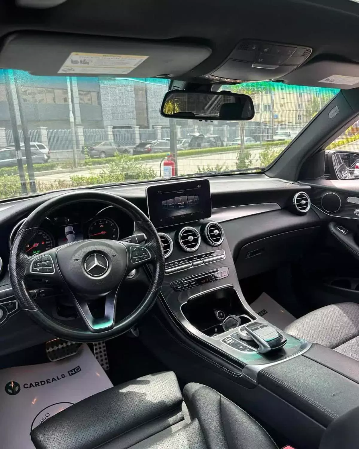 Mercedes-Benz GLC 300   - 2018