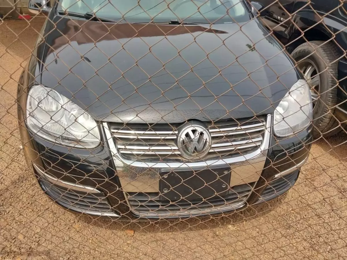 Volkswagen Jetta - 2010