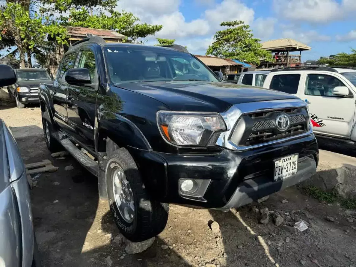 Toyota Tacoma   - 2012