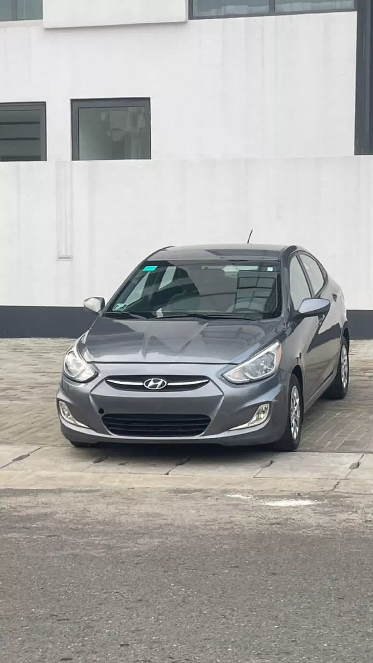 Hyundai Accent   - 2016