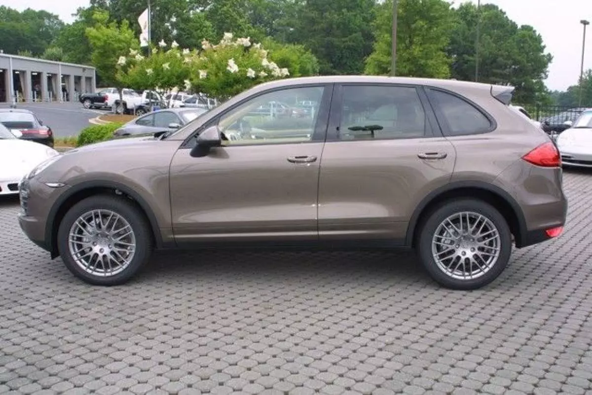 PORSCHE Cayenne   - 2016