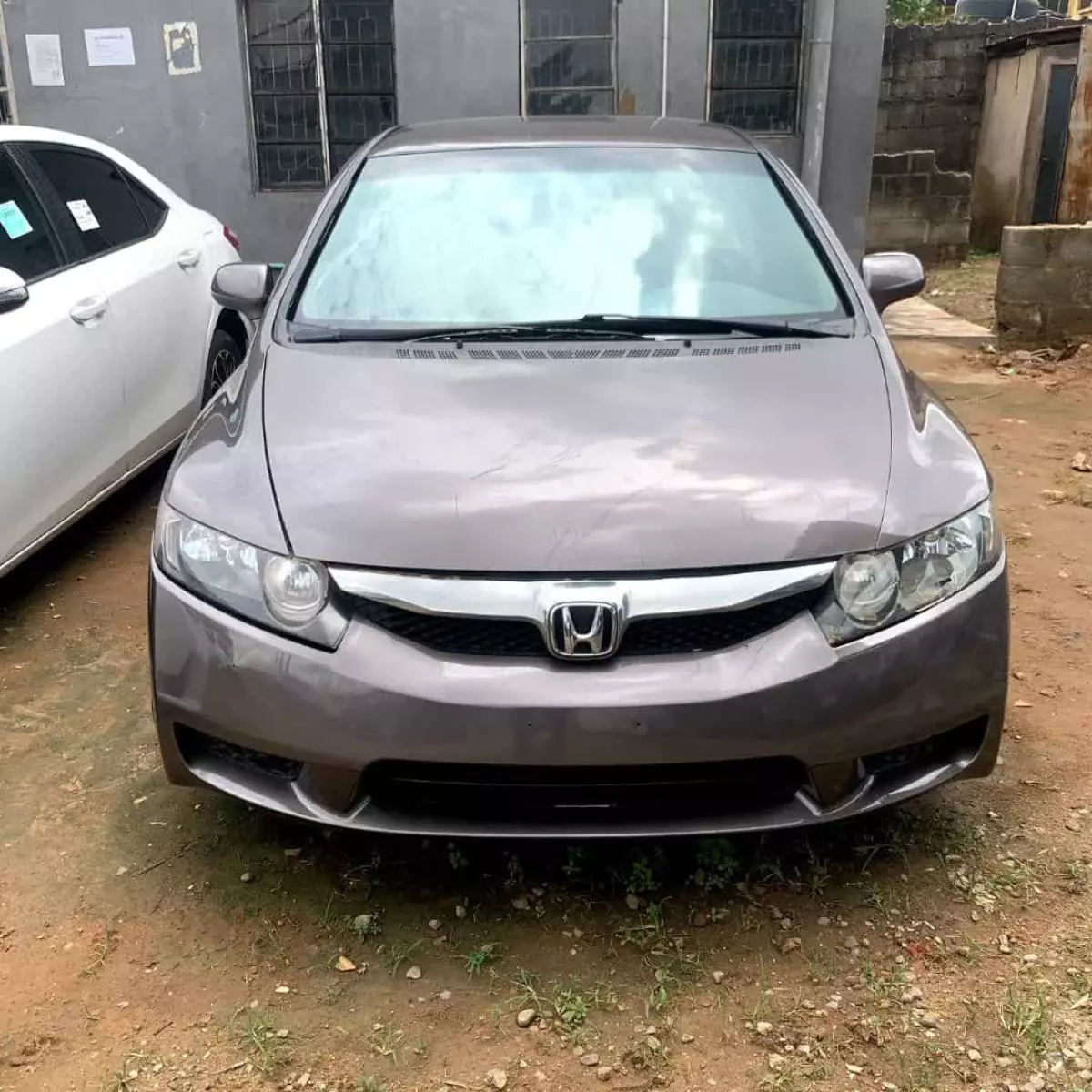 Honda Civic   - 2011