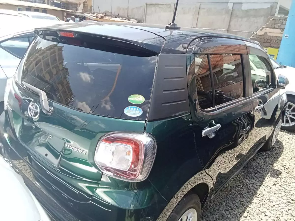 Toyota Passo   - 2016