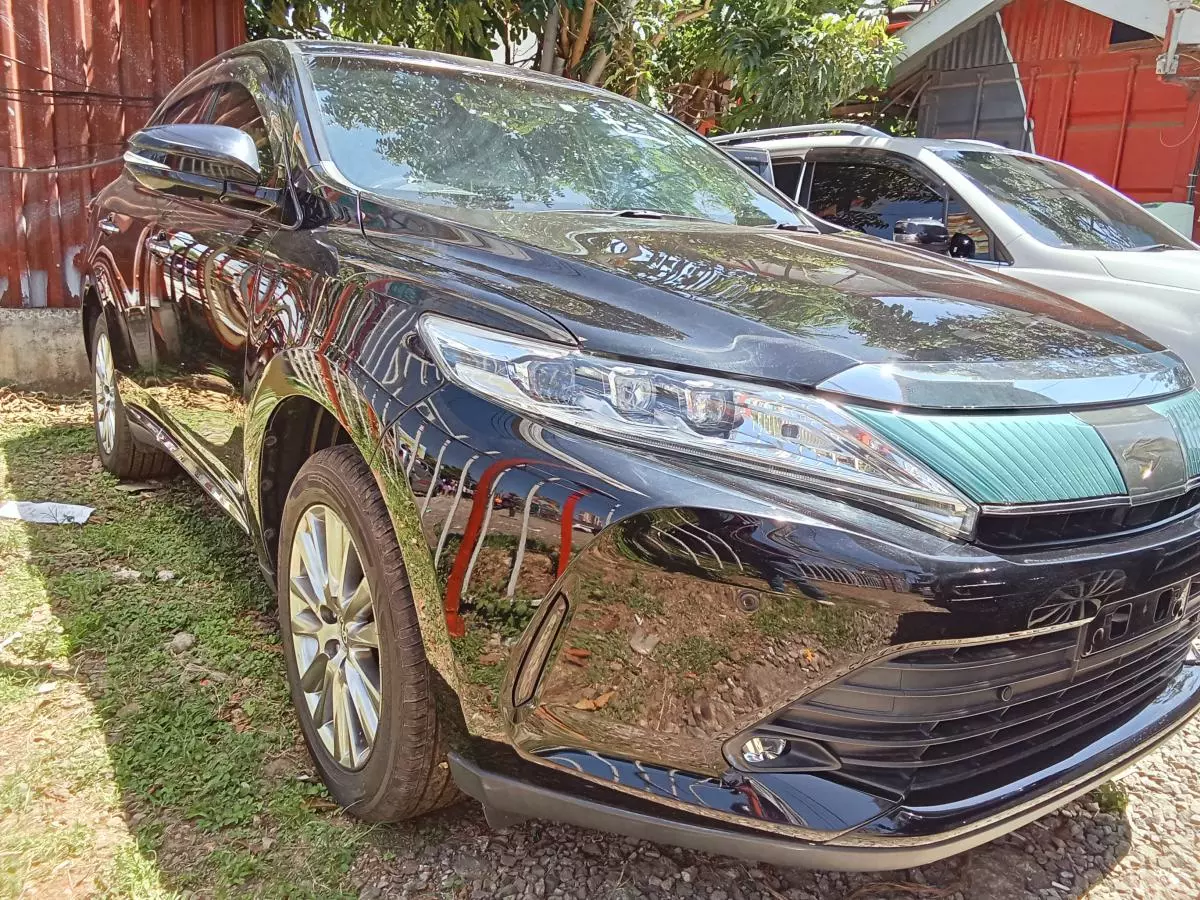 Toyota Harrier   - 2018