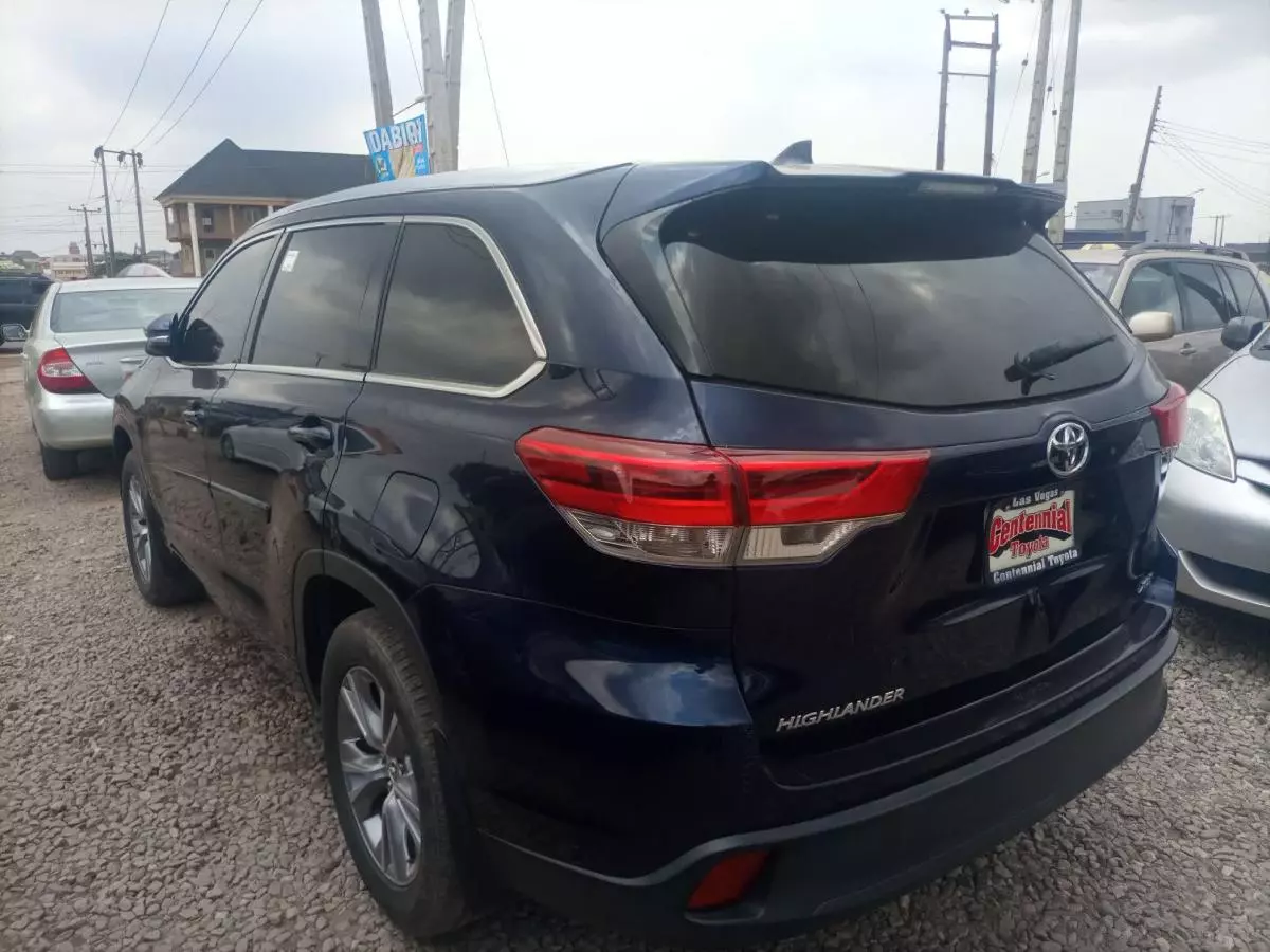 Toyota Highlander - 2014
