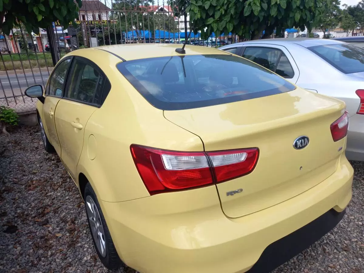 KIA Rio - 2016