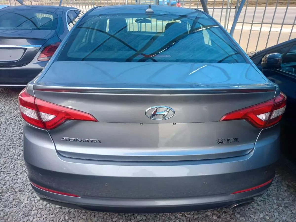 Hyundai Sonata - 2016