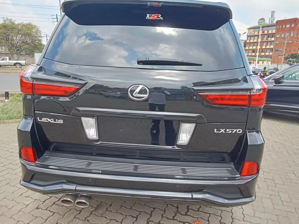 Lexus LX 570   - 2016