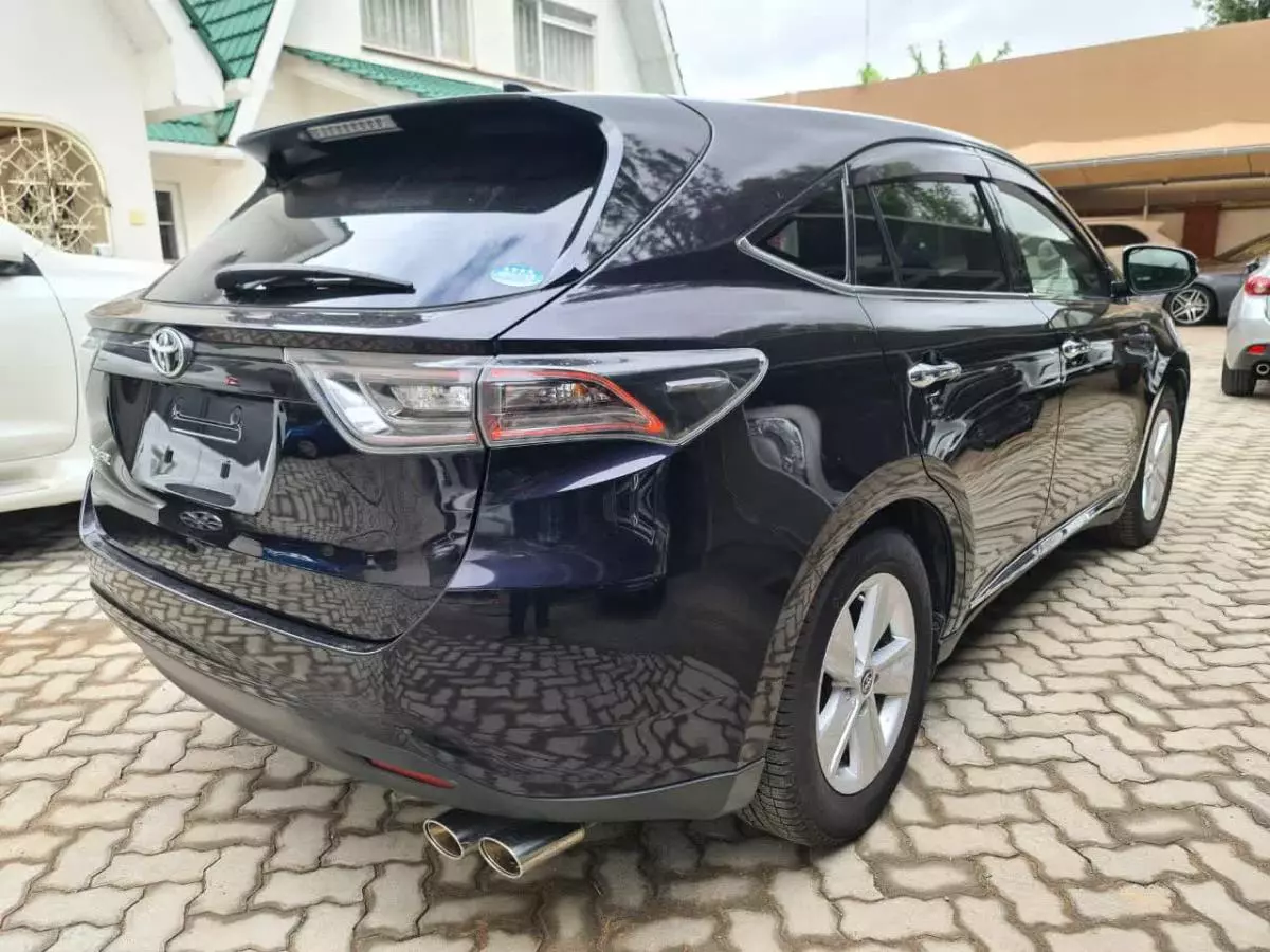 Toyota Harrier   - 2014