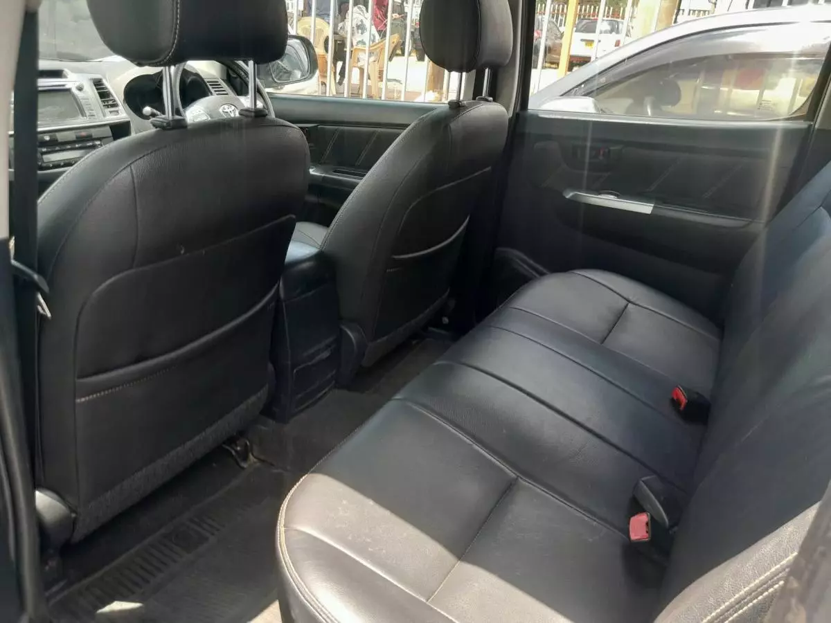 Toyota Hilux - 2015