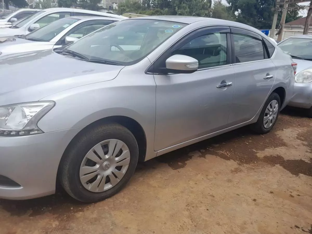 Nissan Sylphy - 2015
