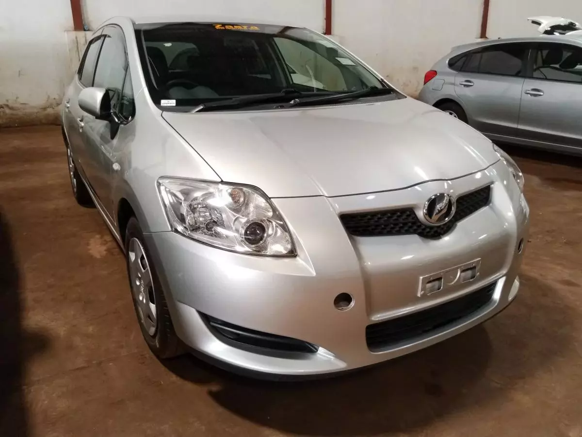 Toyota Auris   - 2009