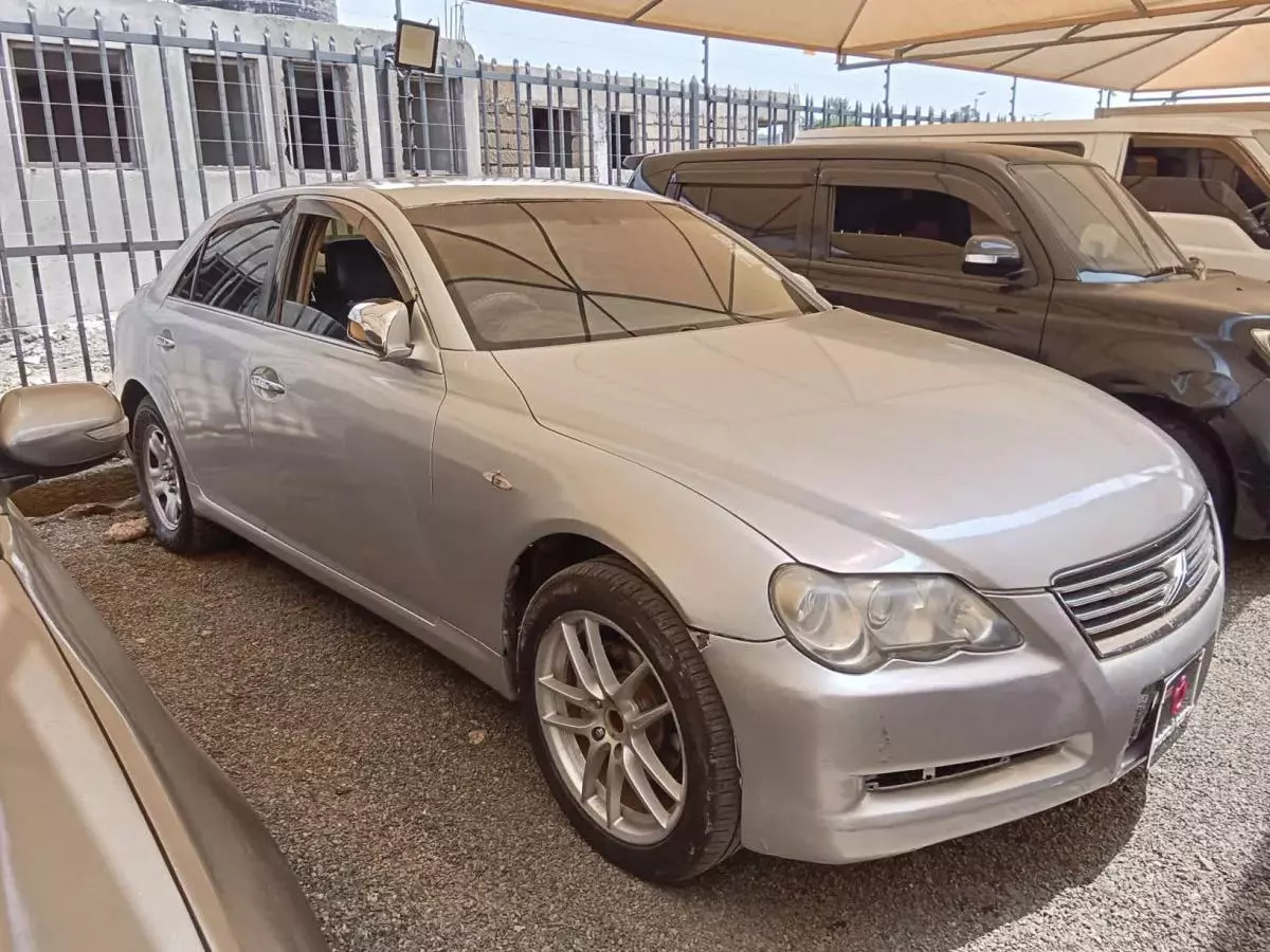 Toyota Mark X   - 2005