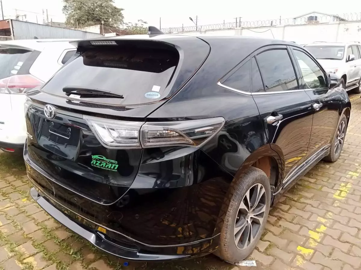 Toyota Harrier   - 2015