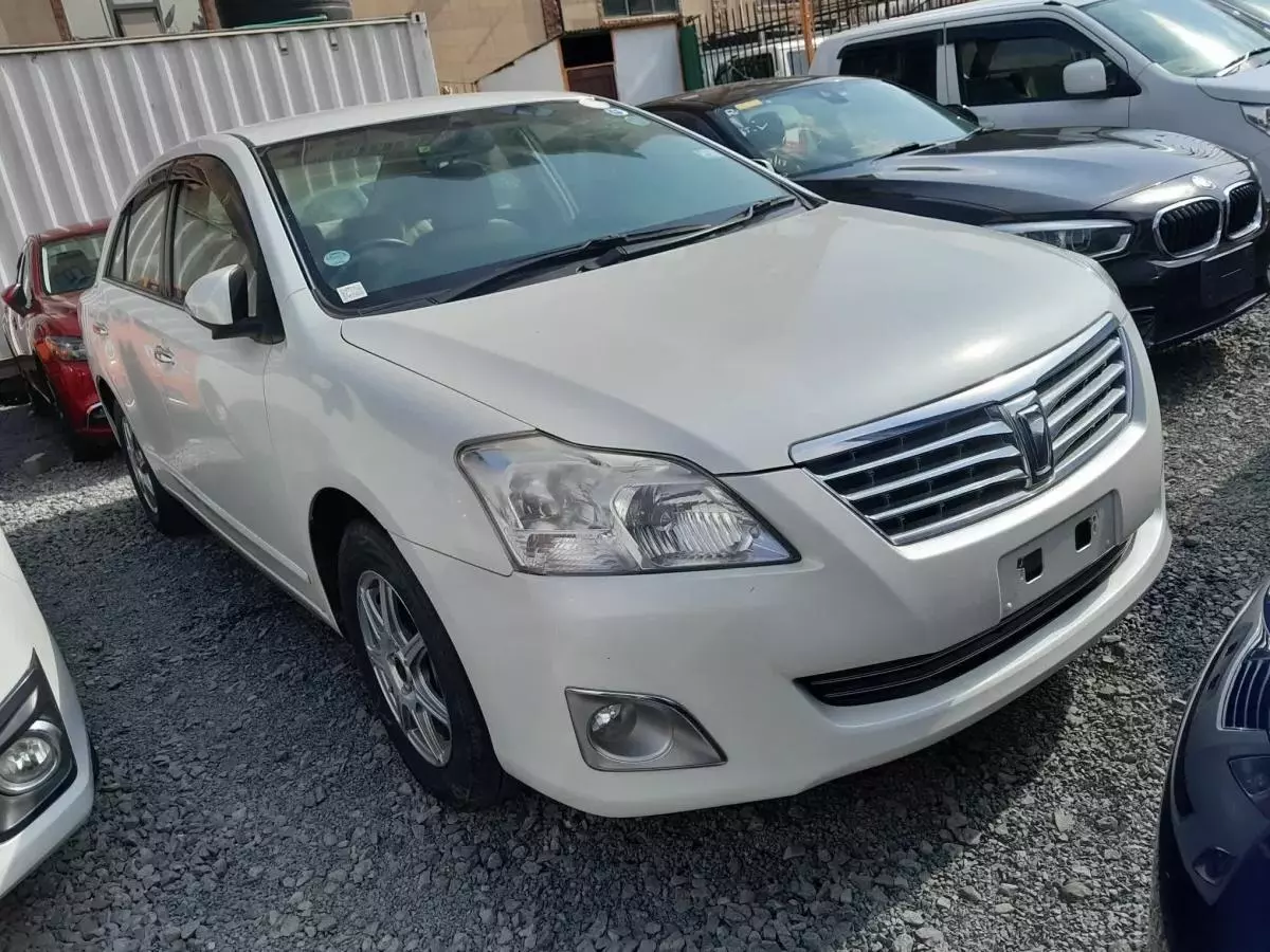 Toyota Premio  - 2015