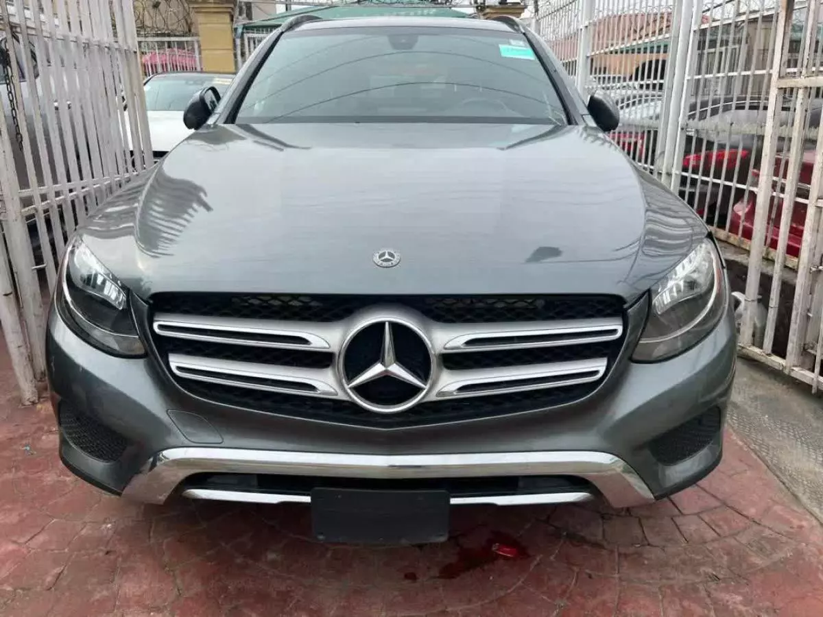 Mercedes-Benz GLC 300   - 2016