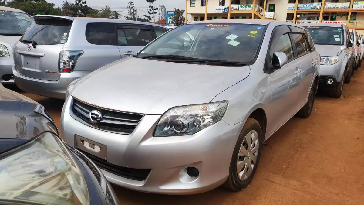 Toyota Fielder    - 2009