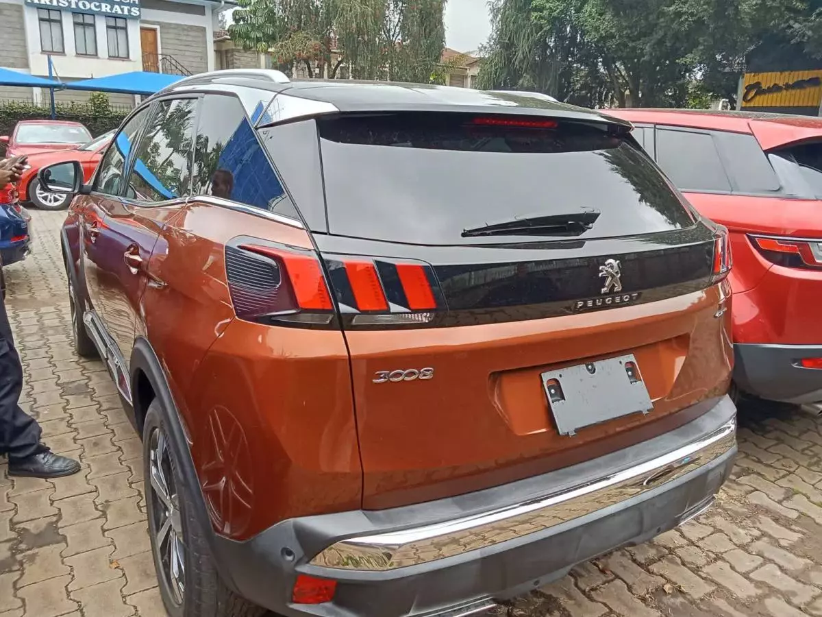 Peugeot 3008   - 2017