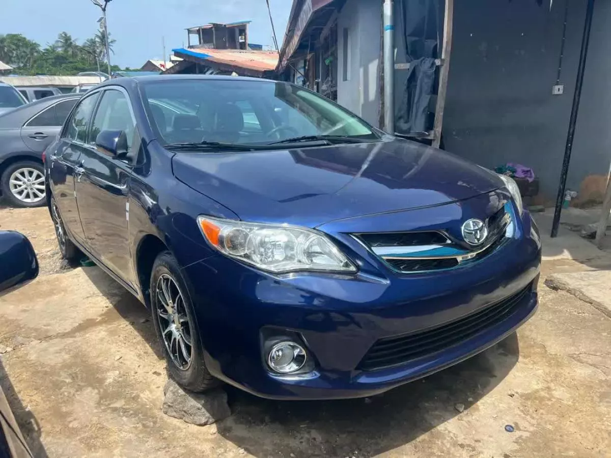 Toyota Corolla   - 2013