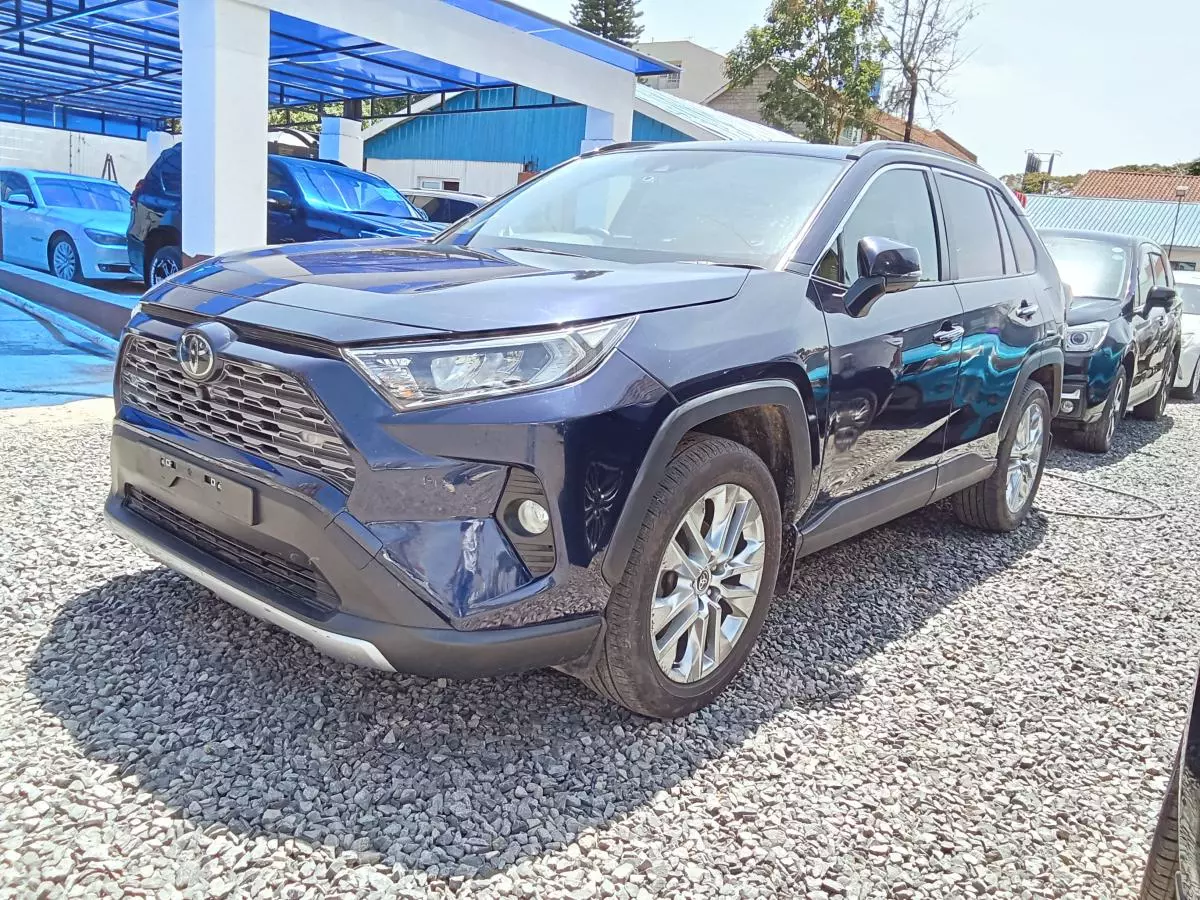 Toyota RAV 4   - 2019