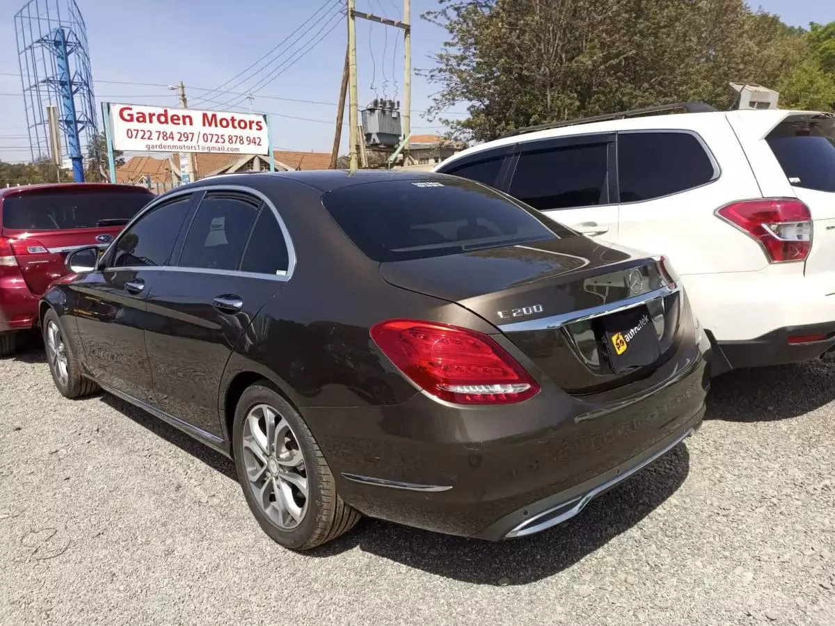 Mercedes-Benz C 200 - 2015