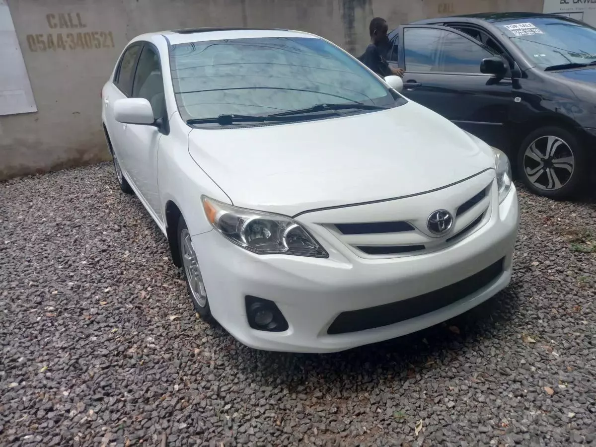 Toyota Corolla   - 2013