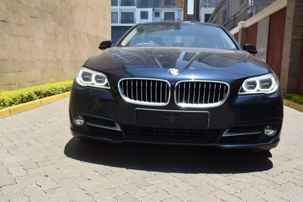 BMW 520i - 2015