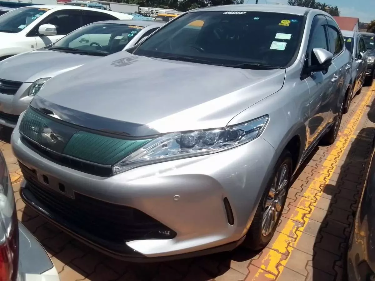 Toyota Harrier   - 2014