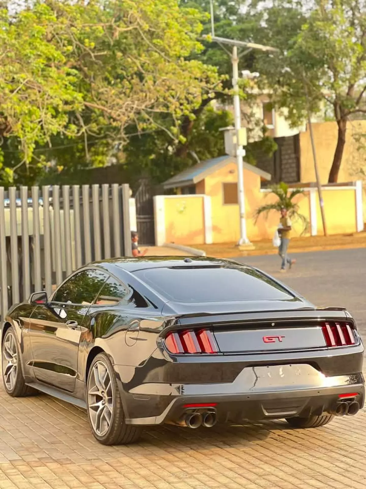 Ford Mustang   - 2015