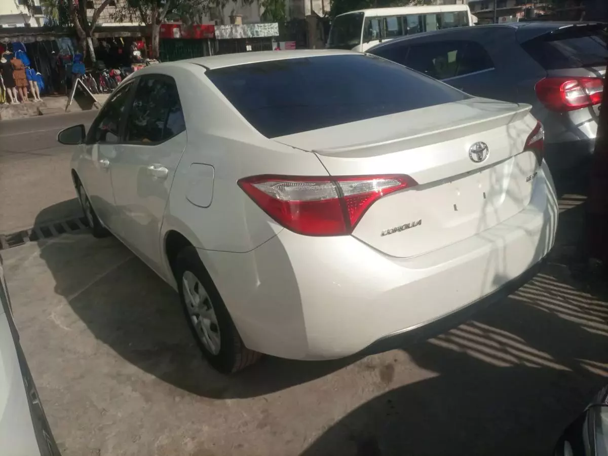 Toyota Corolla   - 2014