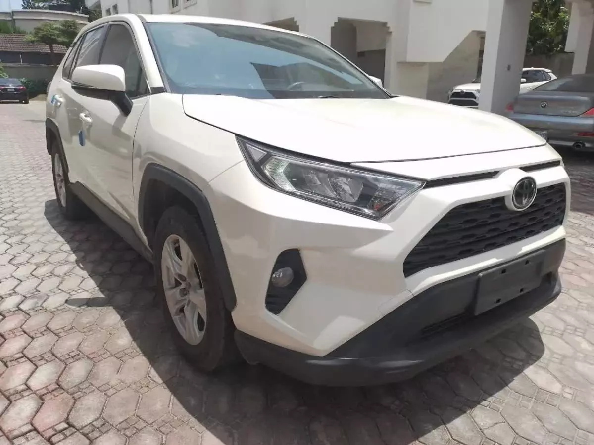 Toyota RAV 4   - 2020