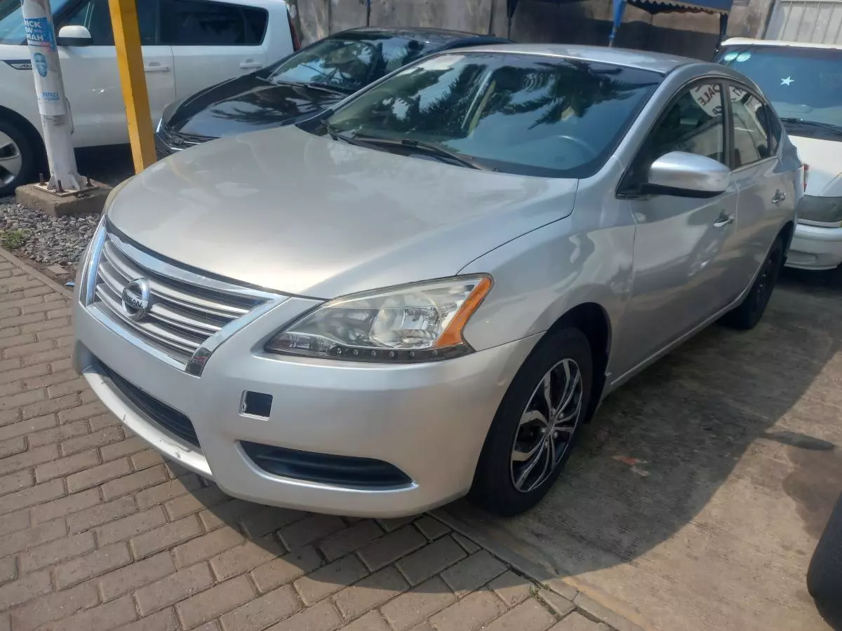 Nissan Sentra   - 2014