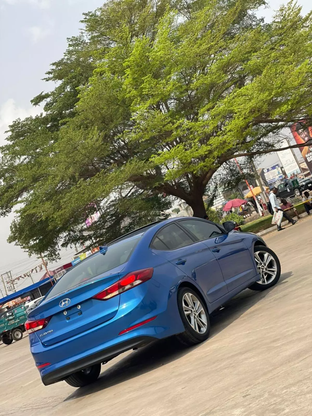 Hyundai Elantra   - 2018