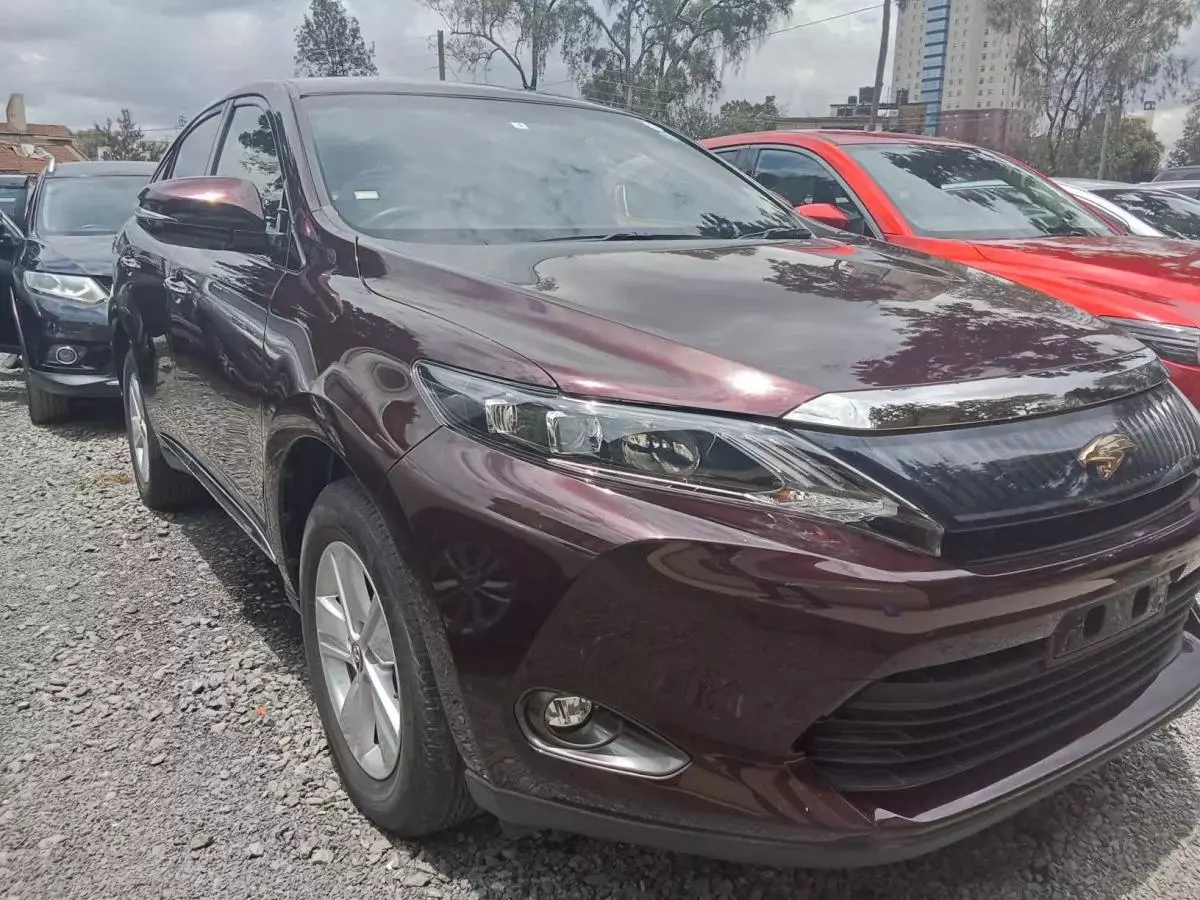 Toyota Harrier   - 2016