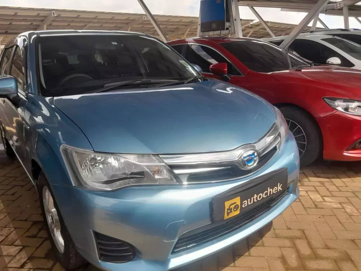 Toyota Fielder hybrid    - 2015