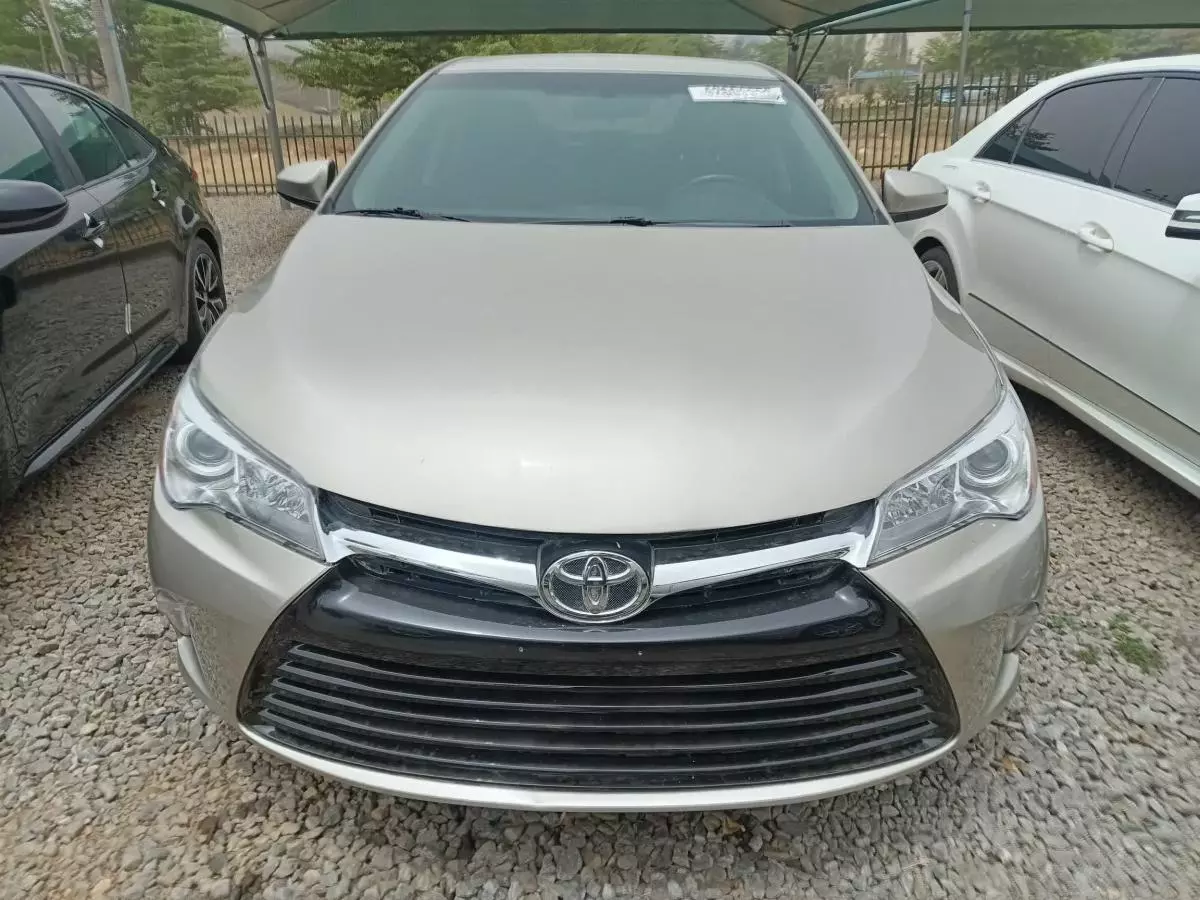 Toyota Camry   - 2015